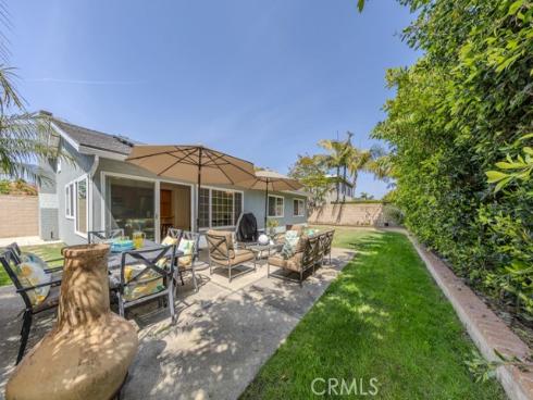 8592 Larkport Drive, Huntington Beach, CA