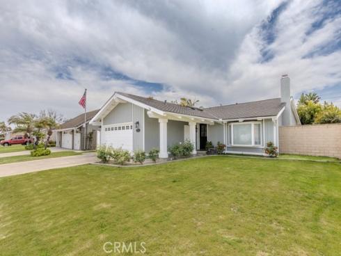 8592 Larkport Drive, Huntington Beach, CA