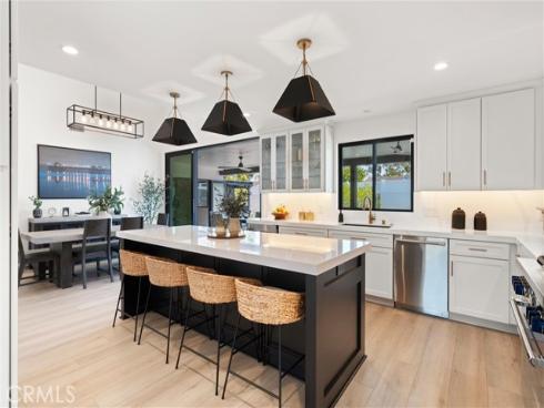 19582 Summer Breeze Lane, Huntington Beach, CA