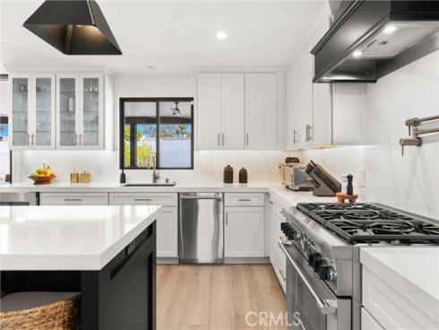 19582 Summer Breeze Lane, Huntington Beach, CA