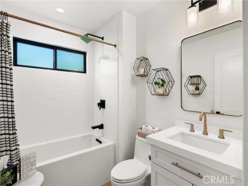 19582 Summer Breeze Lane, Huntington Beach, CA