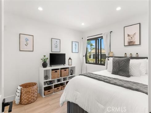 19582 Summer Breeze Lane, Huntington Beach, CA