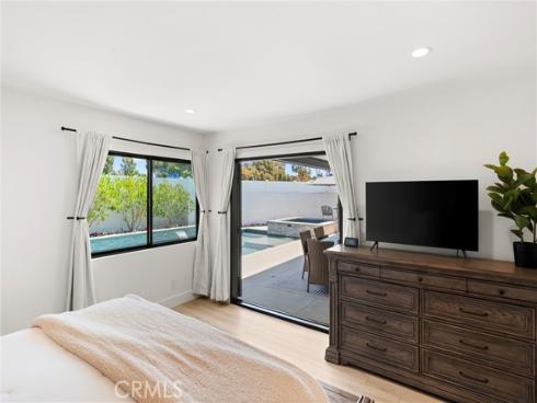 19582 Summer Breeze Lane, Huntington Beach, CA