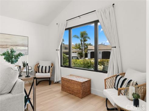 19582 Summer Breeze Lane, Huntington Beach, CA