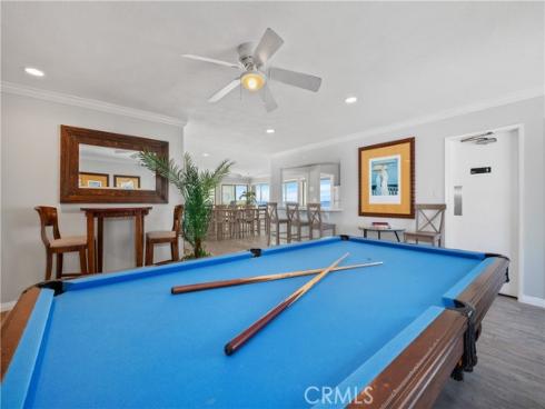 711 Pacific Coast 325 , Huntington Beach, CA