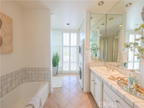 3965 Aladdin Drive, Huntington Beach, CA