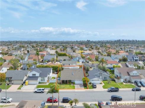 20902 Balgair Circle, Huntington Beach, CA