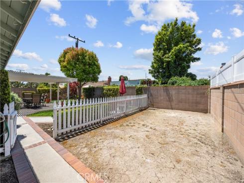 15291 Newcastle Lane, Huntington Beach, CA