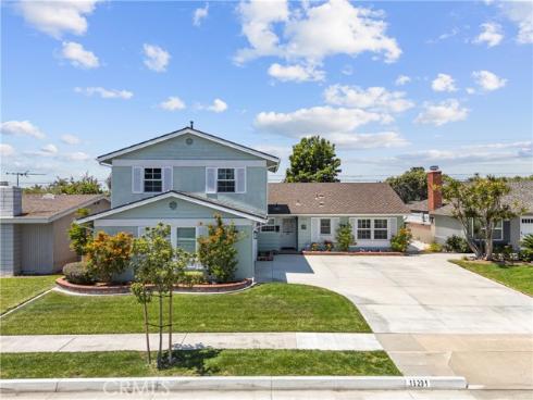 15291 Newcastle Lane, Huntington Beach, CA