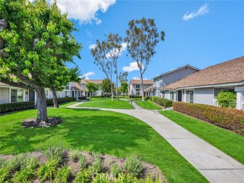 6702 Sun C Drive, Huntington Beach, CA