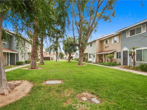 9867 Cornwall Drive, Huntington Beach, CA