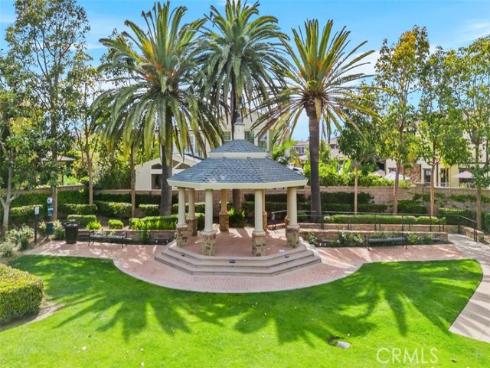 4762 Oceanridge Drive , Huntington Beach, CA