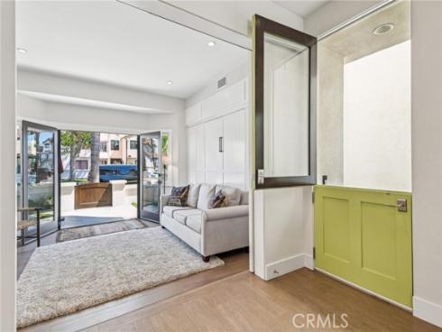 423 10th Street, Huntington Beach, CA