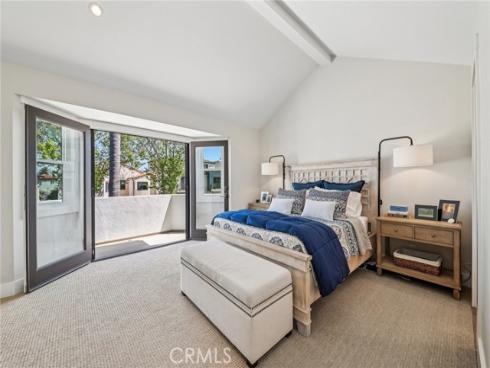 423 10th Street, Huntington Beach, CA