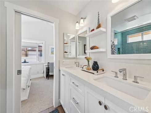 423 10th Street, Huntington Beach, CA