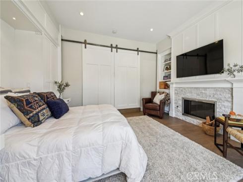 423 10th Street, Huntington Beach, CA