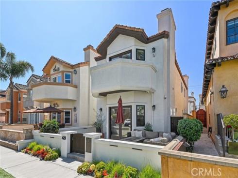 423 10th Street, Huntington Beach, CA