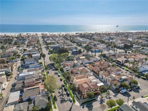423 10th Street, Huntington Beach, CA