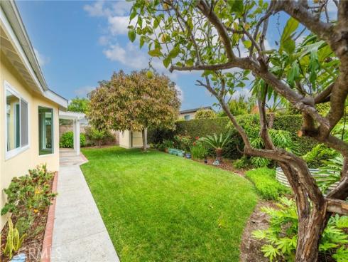 17152 Friml Lane, Huntington Beach, CA