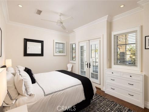 427 10th Street, Huntington Beach, CA