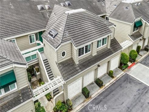 7402  Yellowtail  204  Drive, Huntington Beach, CA