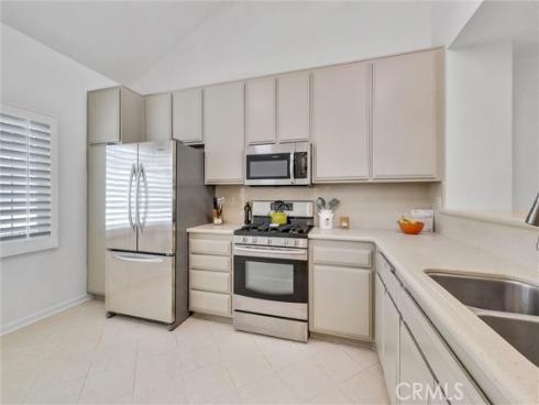 7402  Yellowtail  204  Drive, Huntington Beach, CA