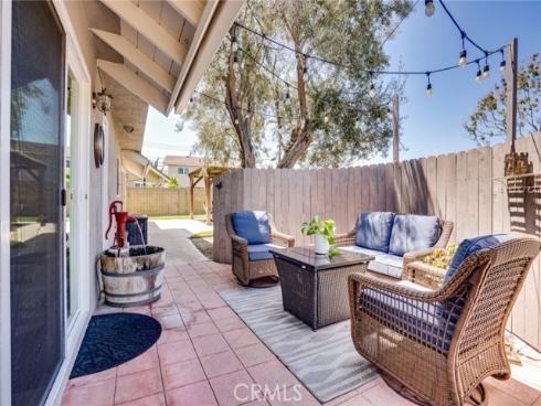 17301 Elsinore Circle, Huntington Beach, CA