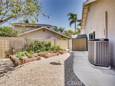 17301 Elsinore Circle, Huntington Beach, CA