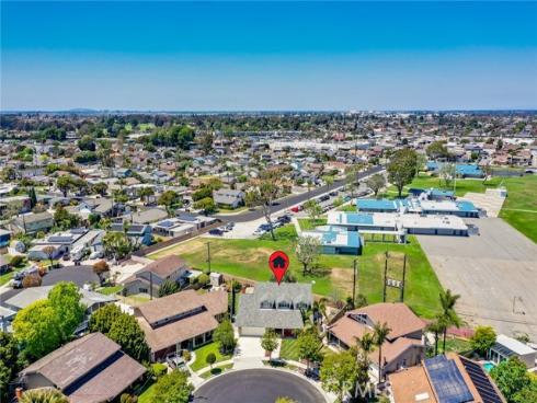 17301 Elsinore Circle, Huntington Beach, CA