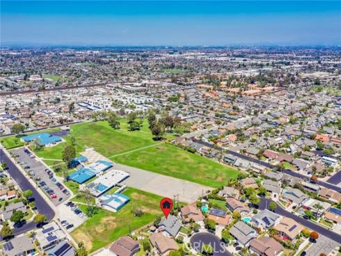 17301 Elsinore Circle, Huntington Beach, CA