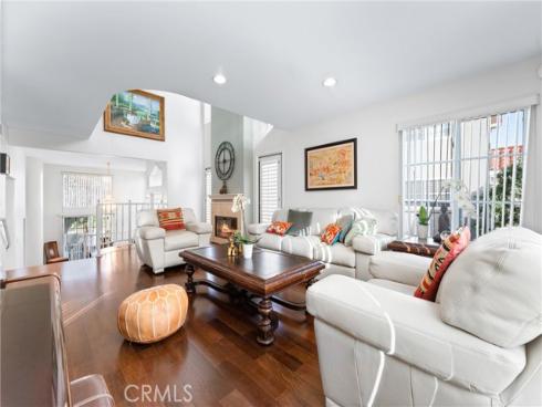 19481  Riverdale   Lane, Huntington Beach, CA