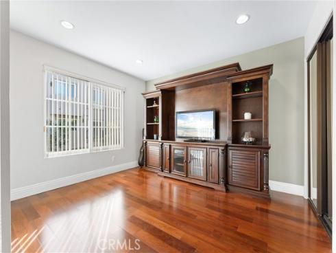 19481  Riverdale   Lane, Huntington Beach, CA