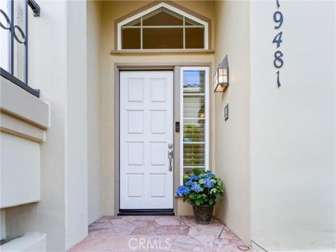 19481  Riverdale   Lane, Huntington Beach, CA