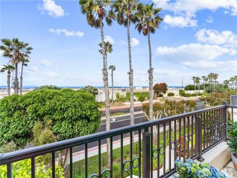 19481  Riverdale   Lane, Huntington Beach, CA