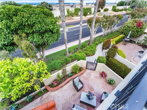 19481  Riverdale   Lane, Huntington Beach, CA