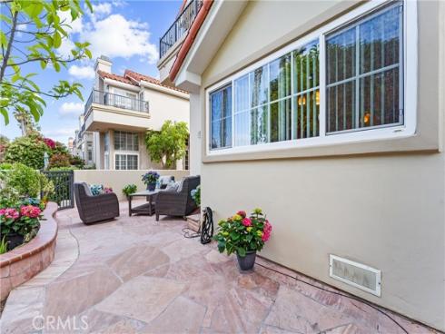 19481  Riverdale   Lane, Huntington Beach, CA