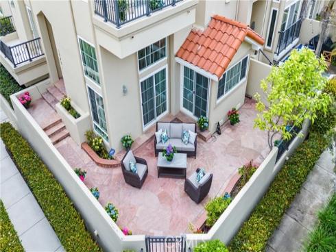 19481  Riverdale   Lane, Huntington Beach, CA