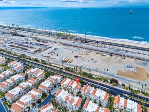 19481  Riverdale   Lane, Huntington Beach, CA