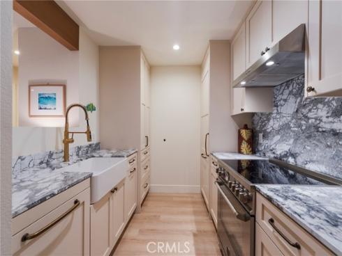 215 Wichita 106 Avenue, Huntington Beach, CA