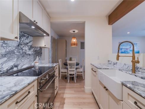 215 Wichita 106 Avenue, Huntington Beach, CA