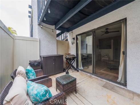 215 Wichita 106 Avenue, Huntington Beach, CA