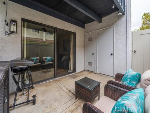 215 Wichita 106 Avenue, Huntington Beach, CA