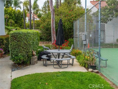 215 Wichita 106 Avenue, Huntington Beach, CA