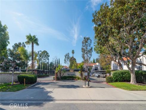 215 Wichita 106 Avenue, Huntington Beach, CA