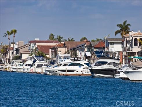 215 Wichita 501 Avenue, Huntington Beach, CA