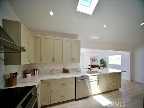 21651 Hilaria , Huntington Beach, CA