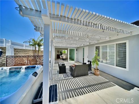 21651 Hilaria , Huntington Beach, CA
