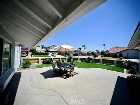 21651 Hilaria , Huntington Beach, CA