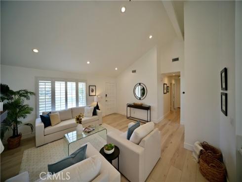 21651 Hilaria , Huntington Beach, CA