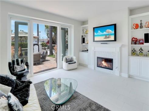 302 Huntington Street, Huntington Beach, CA